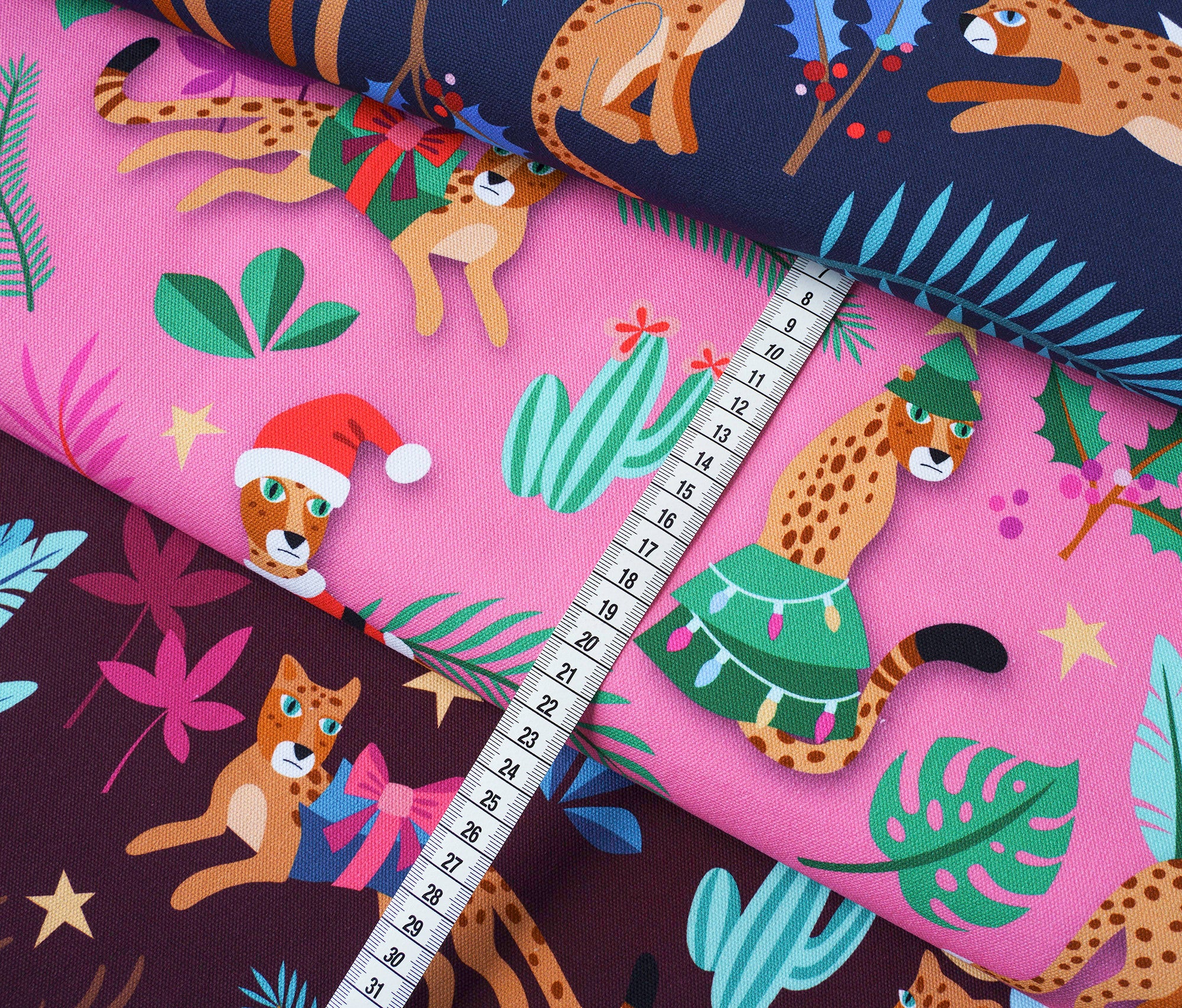 hamburger-liebe-wild-xmas-2025-leo-sweat-col-1-bio image 5