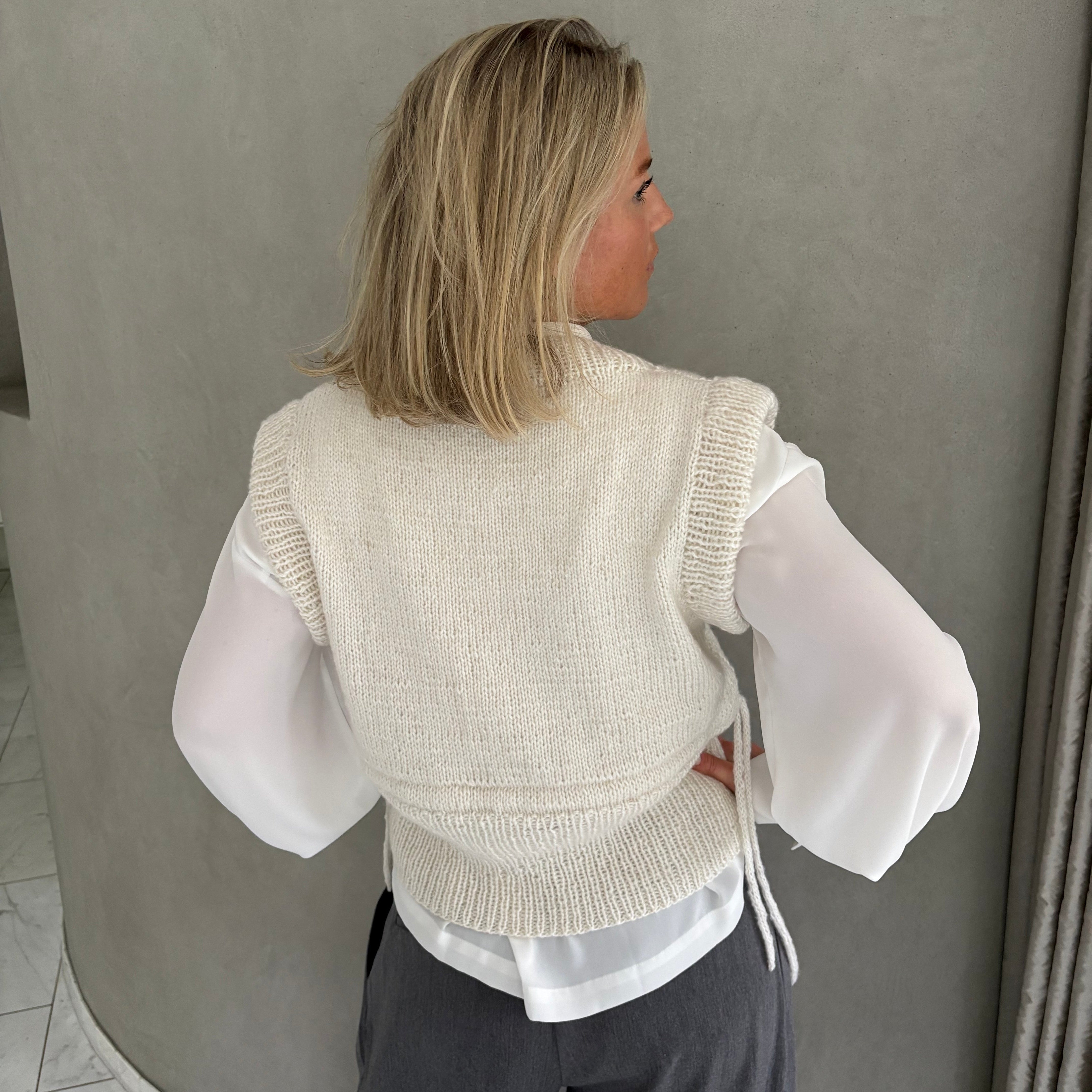 bellalana-alpaca-pose-pullunder-strickset-ecru-36-38-kordelzug image 5