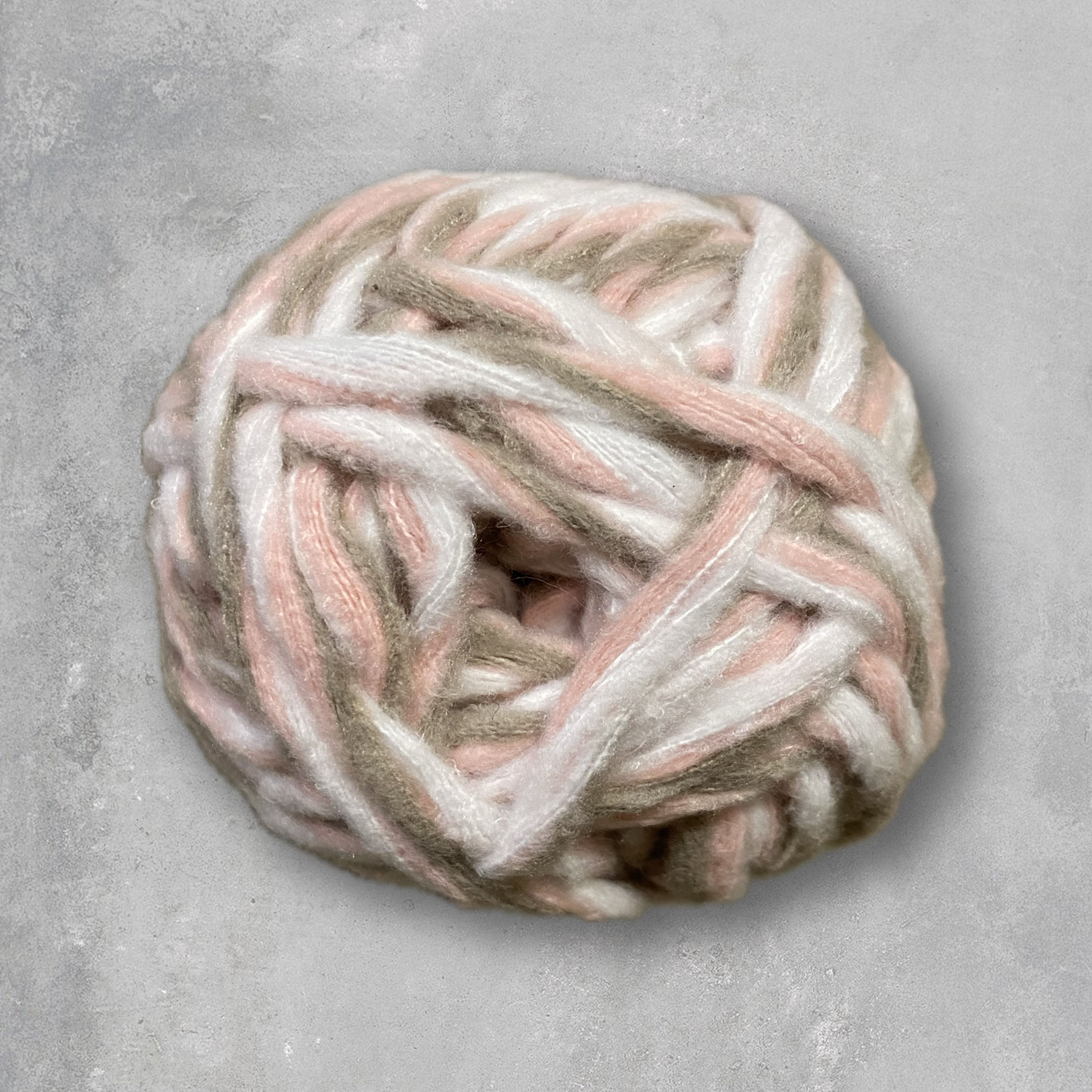 bellalana-twisted-garn-rosa-beige-102-vegan-deckenwolle image 2