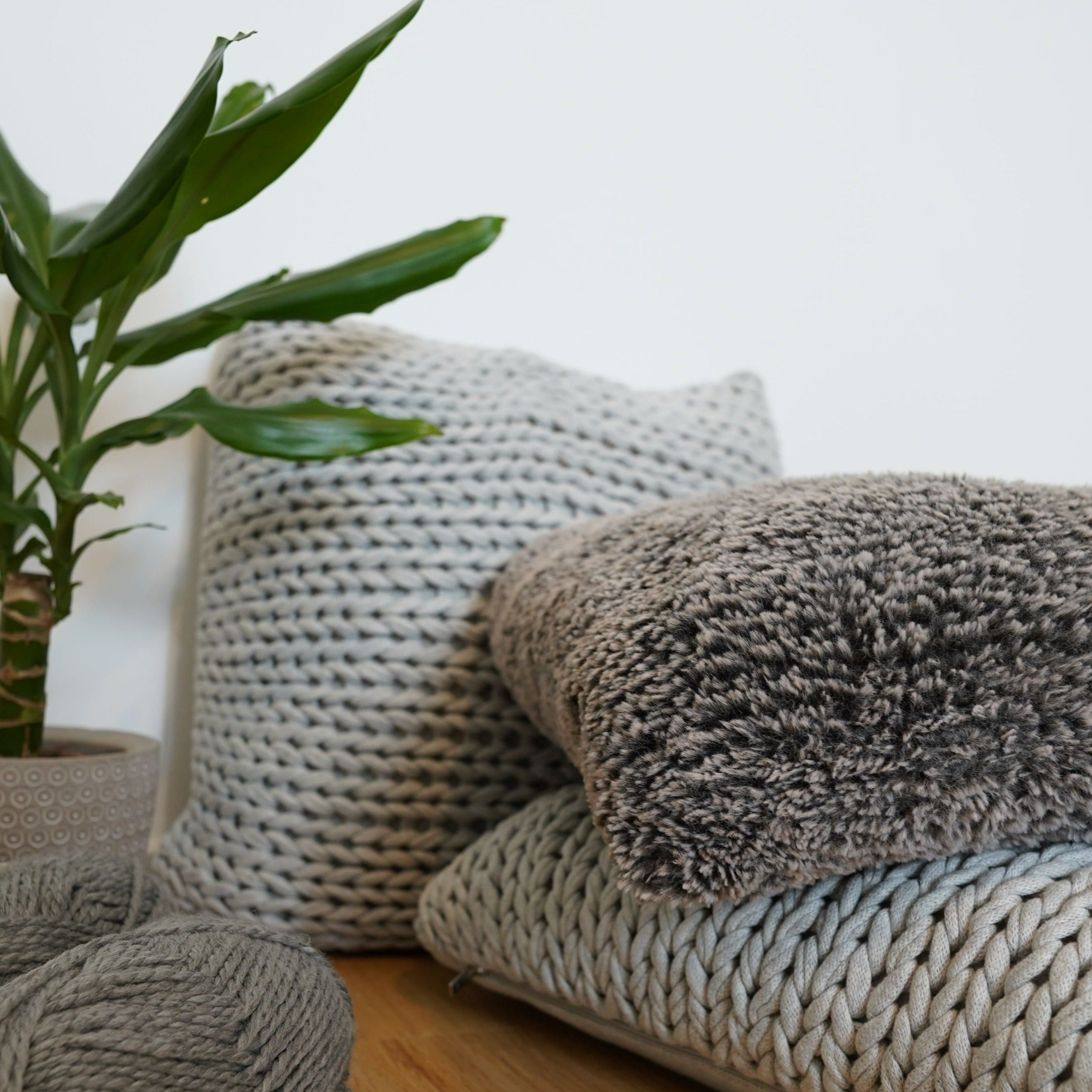 bellalana-cosy-strickset-kissen-camel-8-kn-uel-polyester image 5