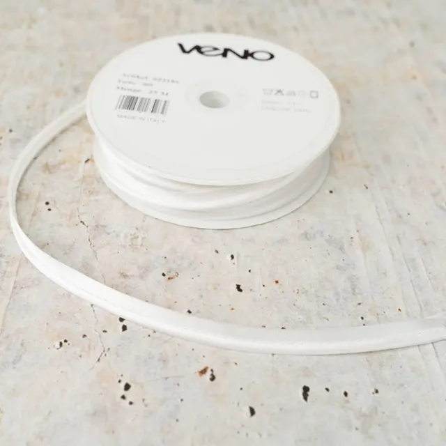 n-hfrosch-n-hzubeh-r-paspelband-satin-10mm-paspelband-wei-gl-nzend image 1