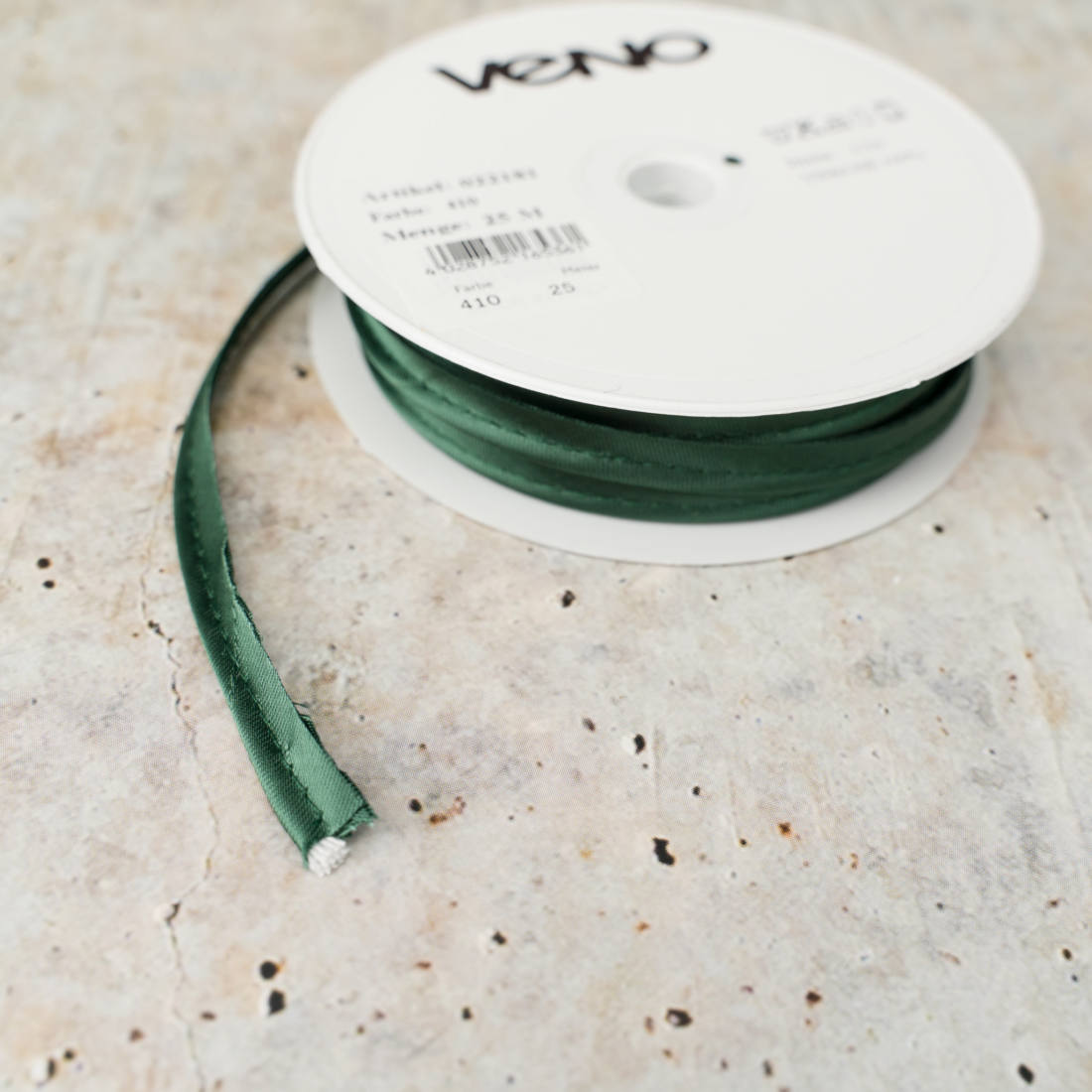 n-hfrosch-n-hzubeh-r-paspelband-satin-10mm-dunkelgr-n image 1