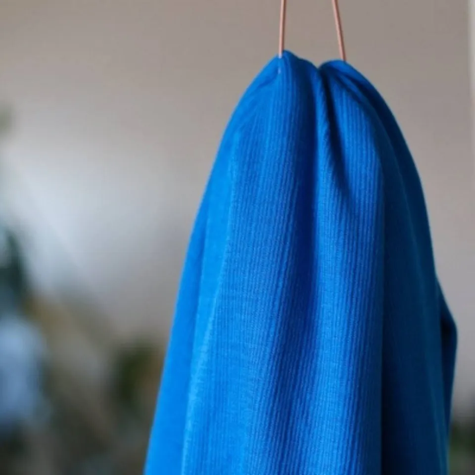 n-hfrosch-stoffe-viskose-strick-stoff-blau-feinstrick image 1