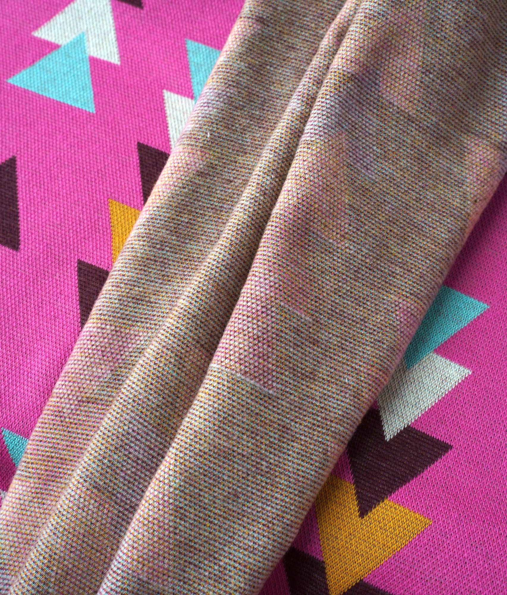 hamburger-liebe-queens-united-fast-forward-jacquard-col-1 image 6