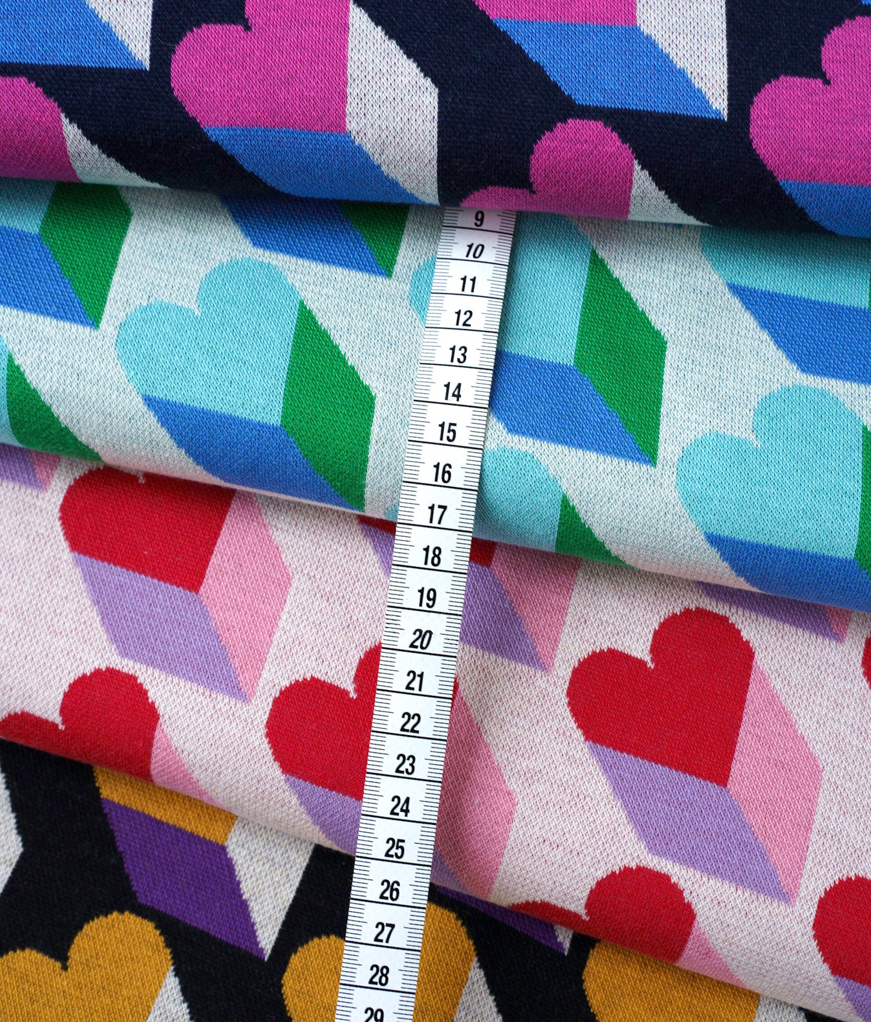 hamburger-liebe-queen-of-hearts-royal-love-shadows-jersey-col-1 image 8