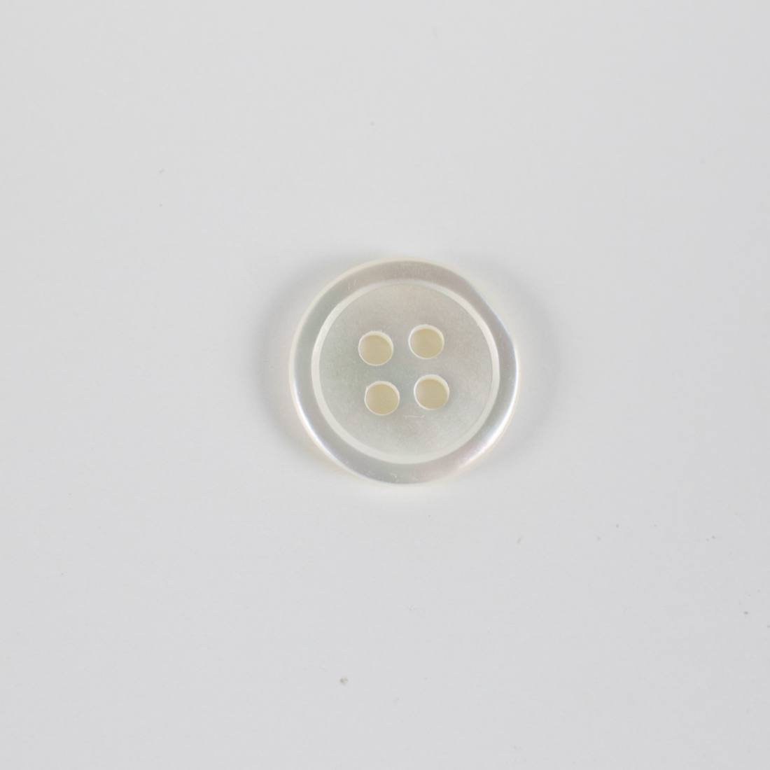 perlmutt-kn-pfe-15-mm-cremeweiss-4-loch-n-hkn-pfe image 2