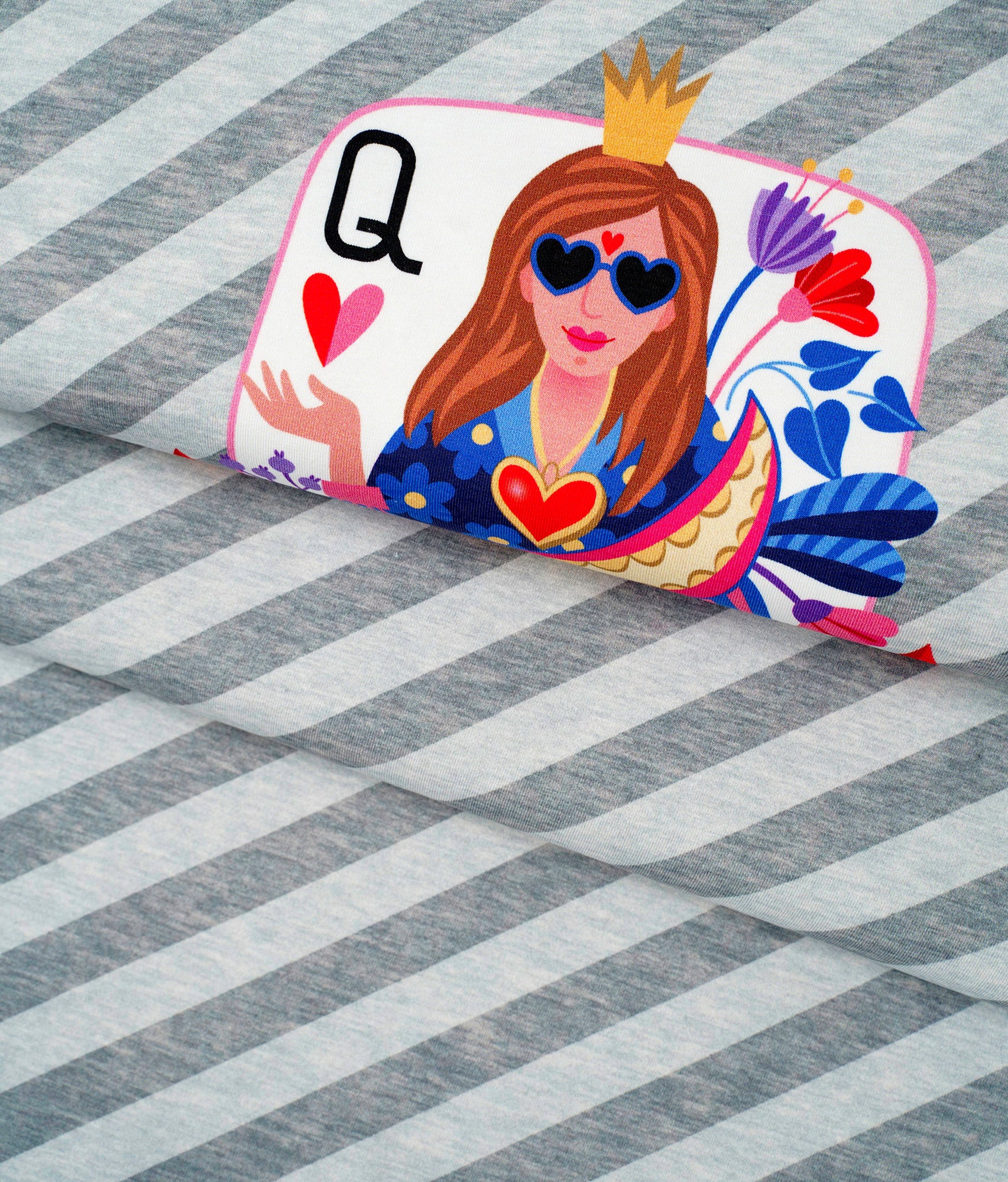 hamburger-liebe-queen-of-hearts-royal-stripes-sweat-bio image 4