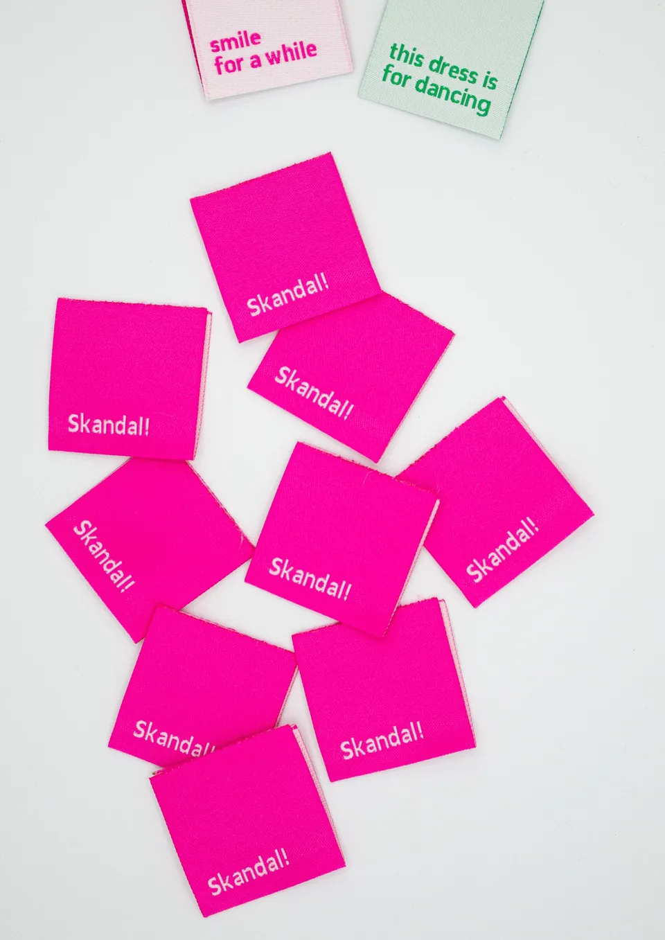 konfetti-patterns-label-9er-set-skandal-webetiketten-pink image 1