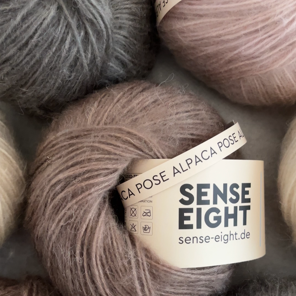 bellalana-alpaca-pose-strickset-pullover-altrosa-zopfmuster image 6