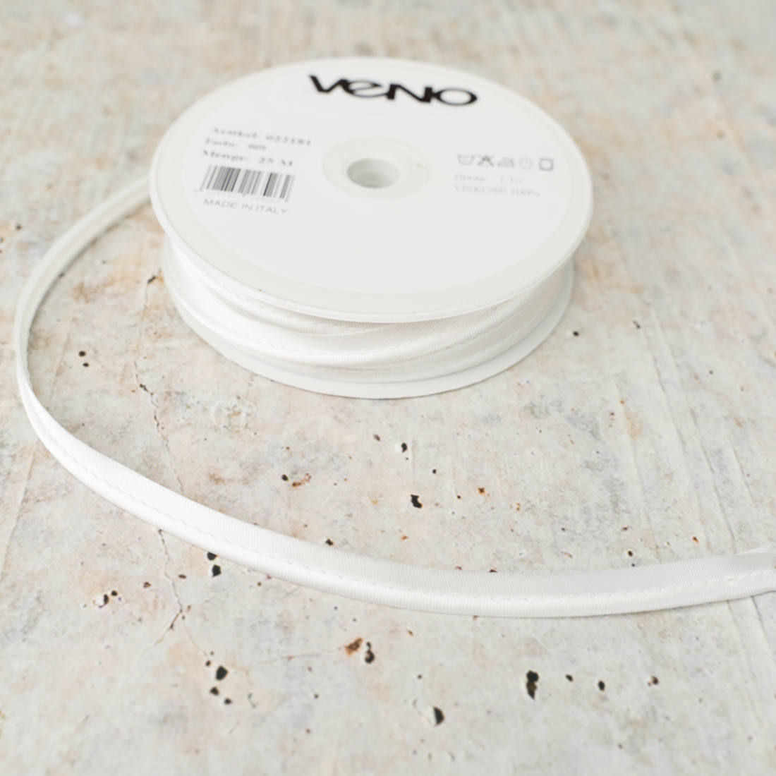 n-hfrosch-n-hzubeh-r-paspelband-satin-10mm-paspelband-wei-gl-nzend image 1