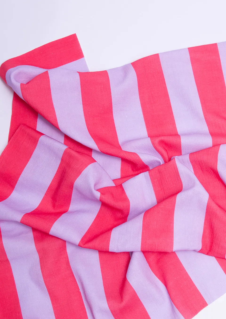 konfetti-musselin-l-ngsstreifen-rot-lilac-meterware image 1