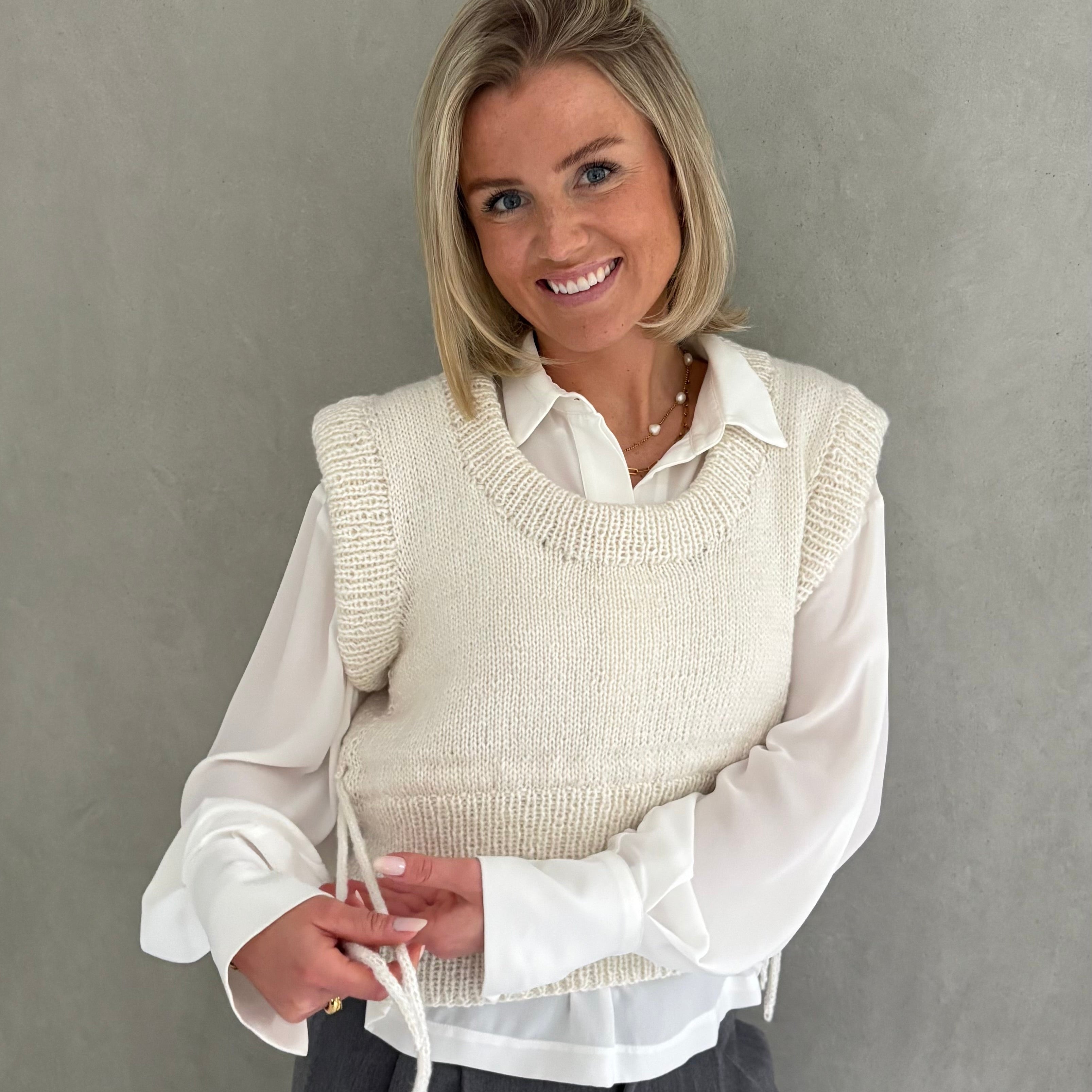 bellalana-alpaca-pose-pullunder-strickset-ecru-36-38-kordelzug image 4