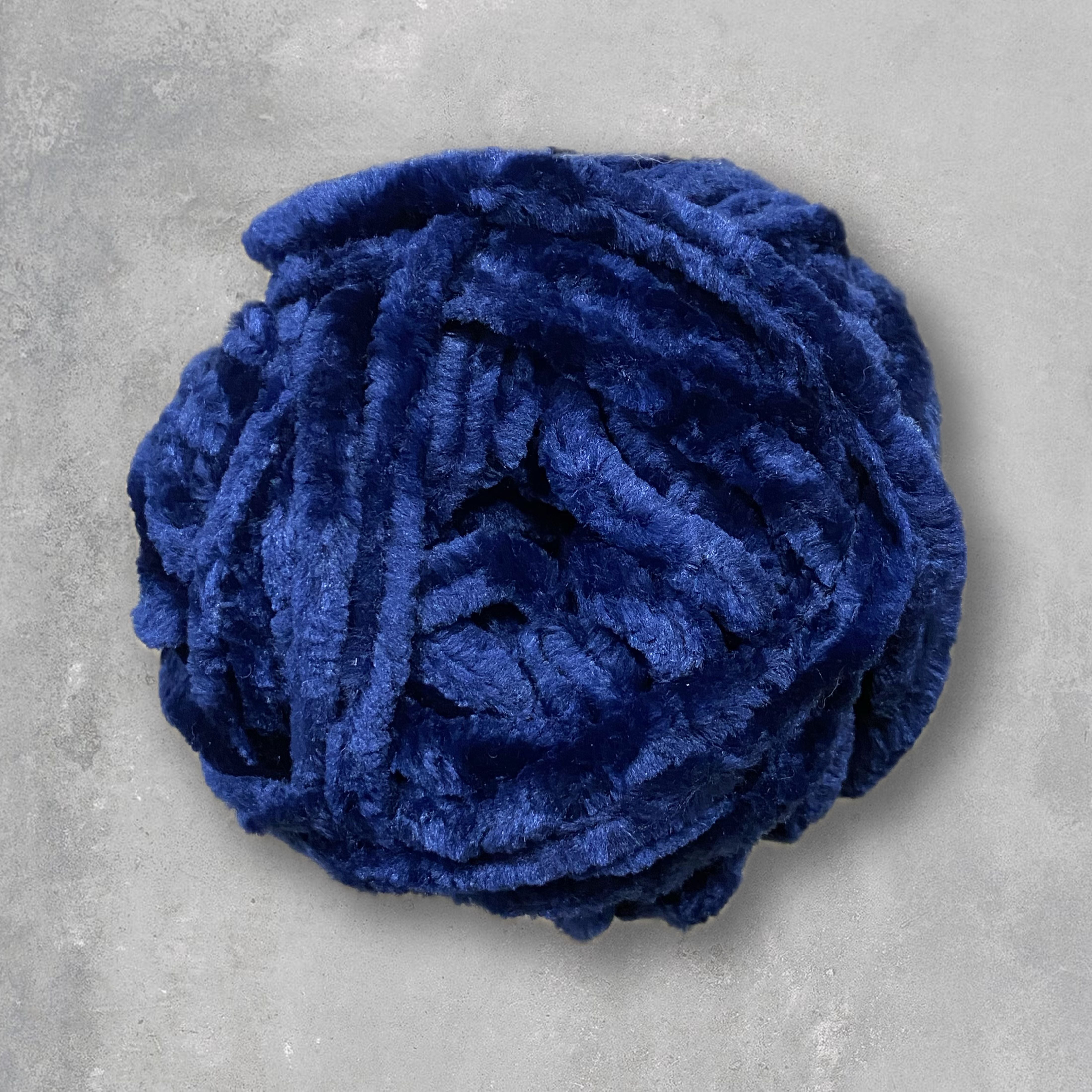 bellalana-einzelkn-uel-chenille-glanzeffekt-garn-schwarz-103 image 4