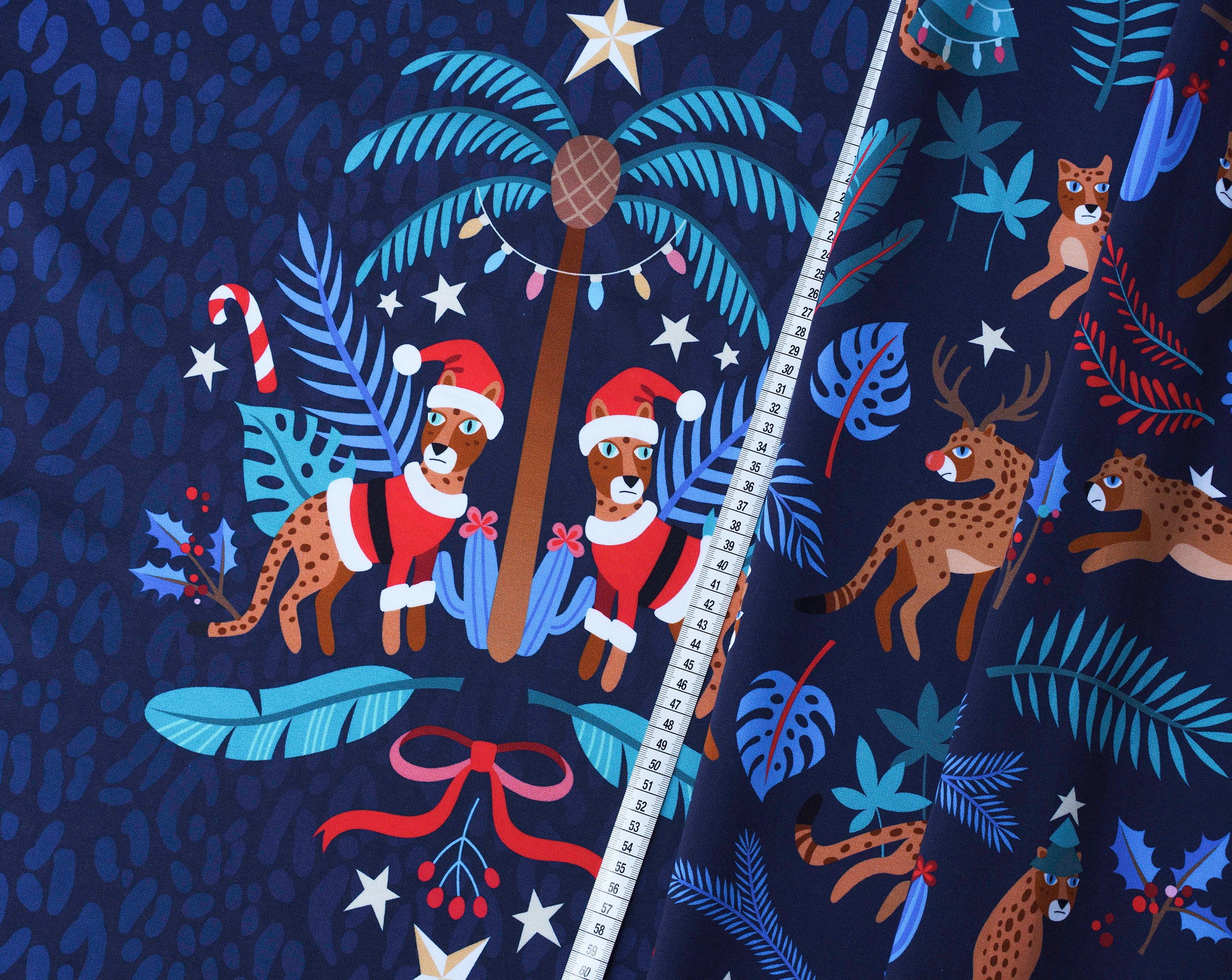 hamburger-liebe-wild-xmas-2025-leo-panel-sweat-blau-bio image 2