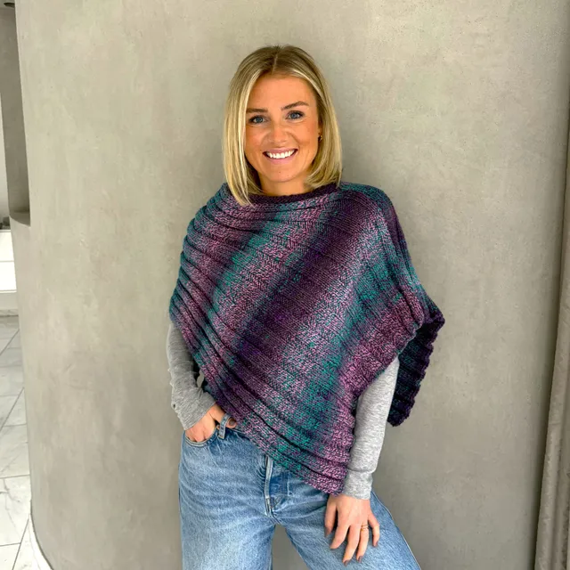 bellalana-glow-poncho-strick-set-mit-anleitung-farbverlauf image 1