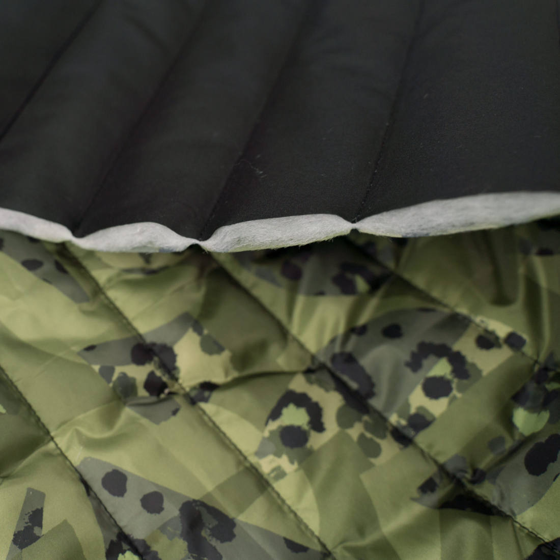 n-hfrosch-empuk-n-hpaket-jacke-stepper-abstrakt-gr-n image 3