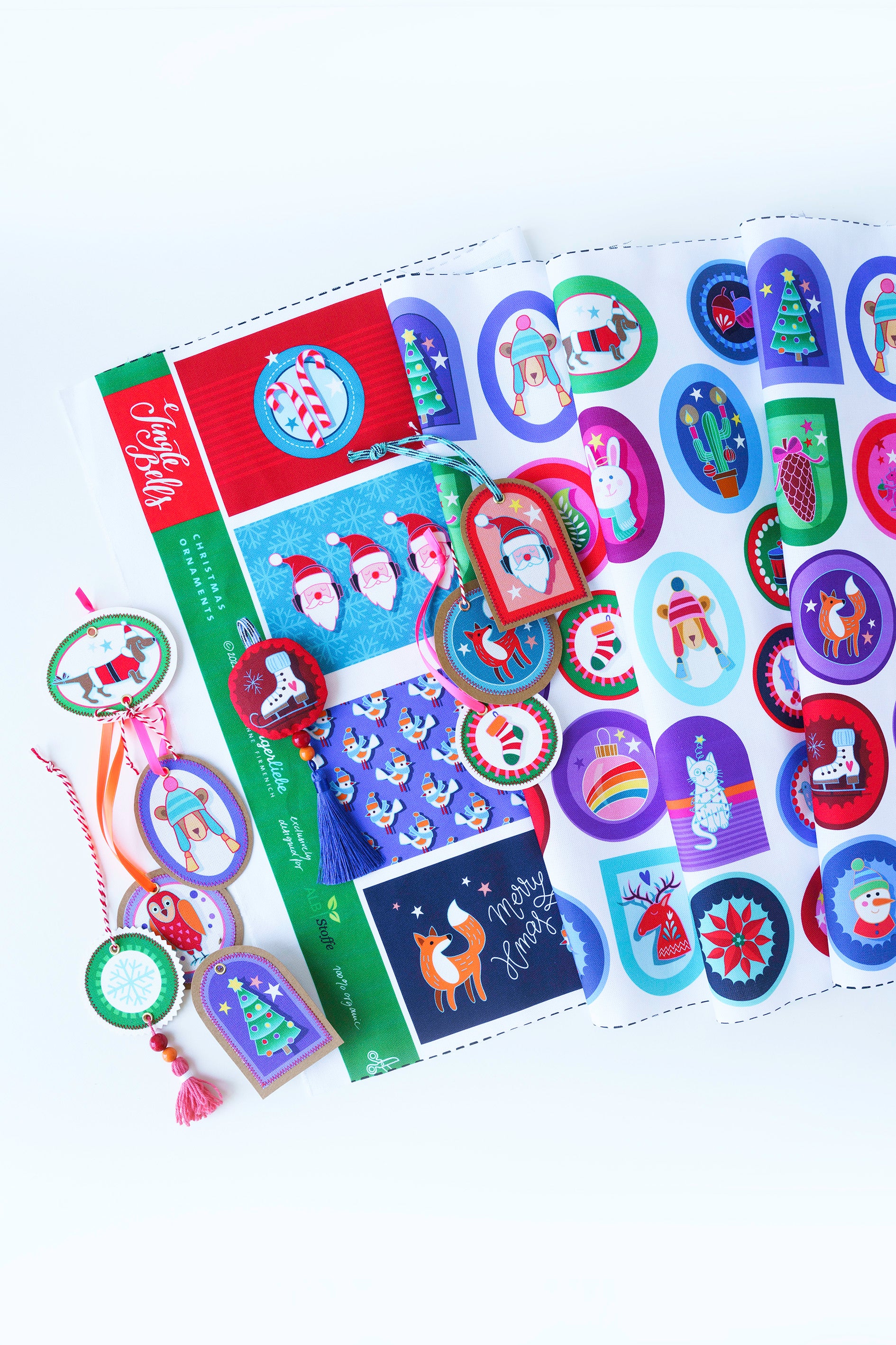hamburger-liebe-ugly-christmas-ornaments-panel-canvas-weihnachten image 3