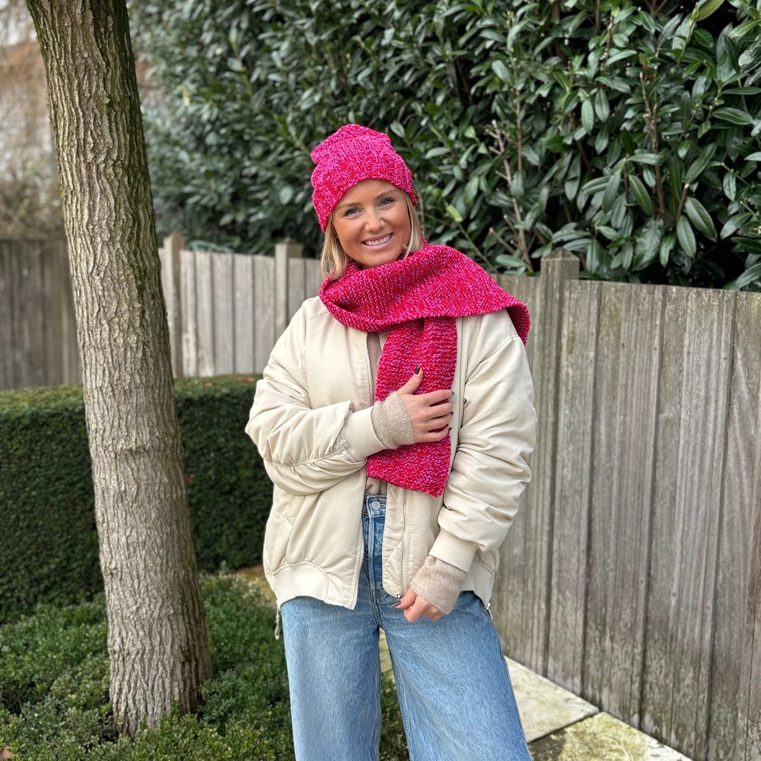 bellalana-puncto-strick-set-schal-m-tze-rot-pink-anf-nger image 3