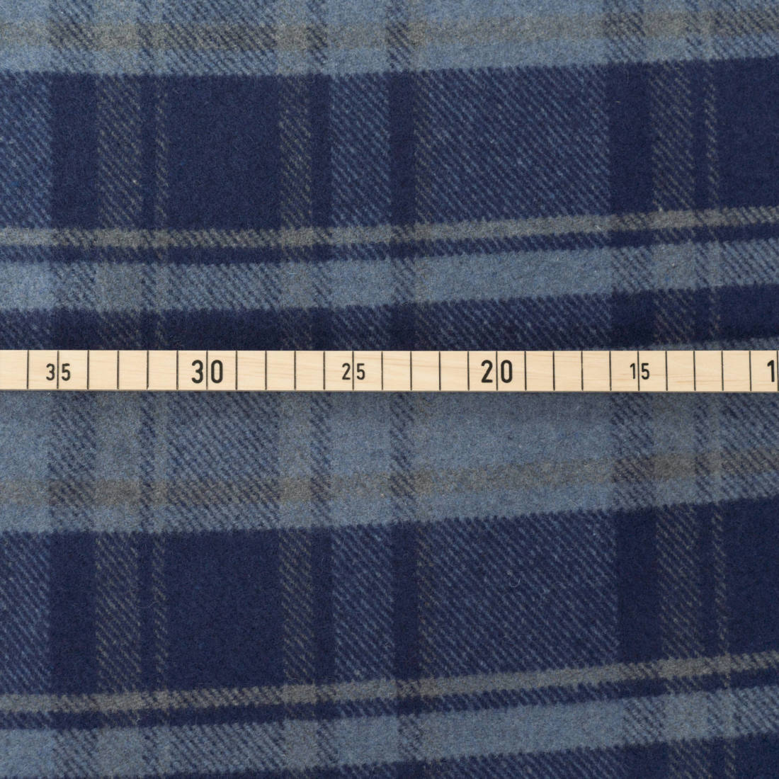 n-hfrosch-mantelflausch-karo-mantelstoff-blau-wollgemisch image 3